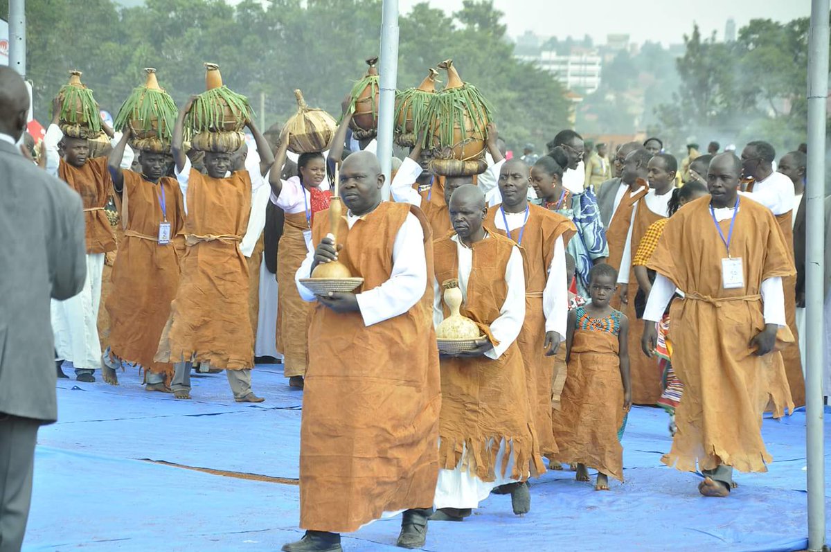 KawumaJoseph3's tweet photo. Only in Buganda Kingdom, Uganda... https://t.co/B7ojouHFBz