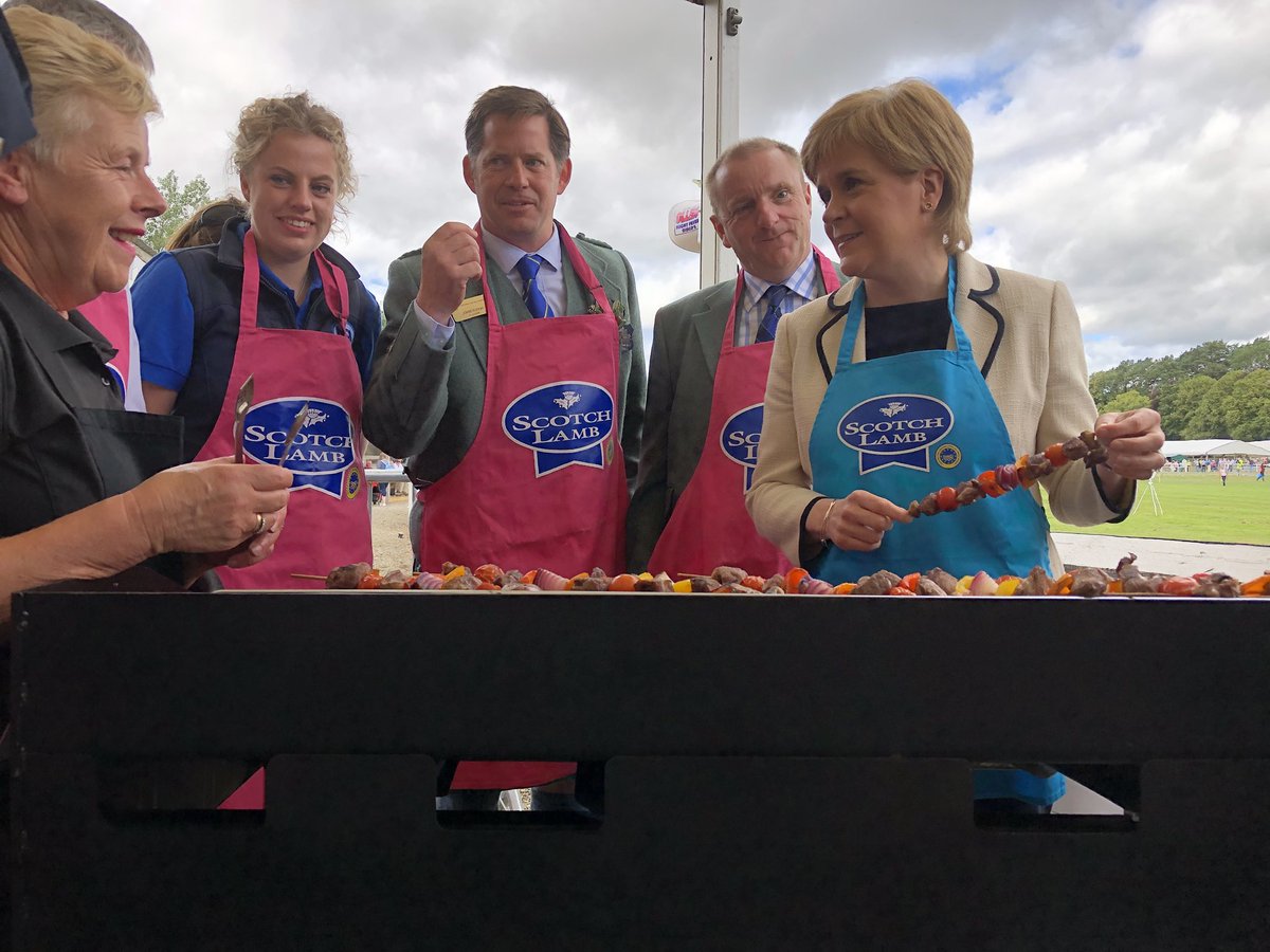 The First Minister cooking #scotchlamb @turriffshow @qmscotland #scotchlamb #turriffshow2018