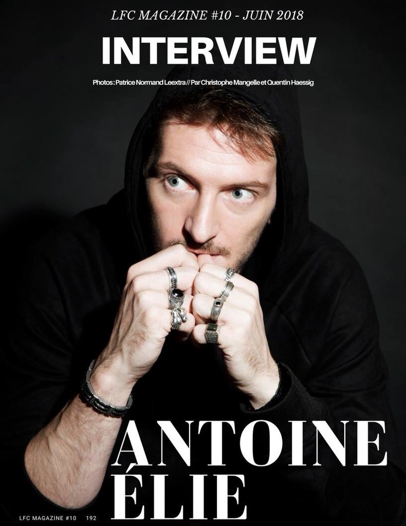 LaFringaleClle's tweet photo. 🎶☀️ #LundiMusique ☀️

🎤 LFC Magazine x @Antoine__Elie 
🖋 7 pages d'entretien dans LFC #10 : 
↪️ https://t.co/2iRHzRxDzI
📸 Photos et entretien inédit

🗣 "J'ai mis beaucoup de ma colère et de ma tristesse dans ce disque."
📸 © @patricenormand2 #Leextra https://t.co/ZplmGT62l9