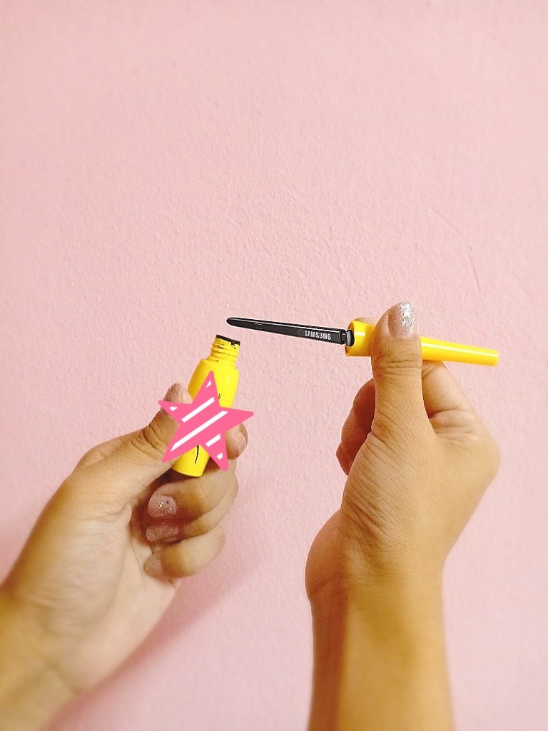 Kanwra1512's tweet photo. อยากให้ S pen เป็นอะไร

อยากให้ S pen เป็น อายไลเนอร์
 สะดวก ง่าย  หยิบมาเขียน เมื่อไหร่ ก็ได้
#IWantNote https://t.co/5PGA18h4bw