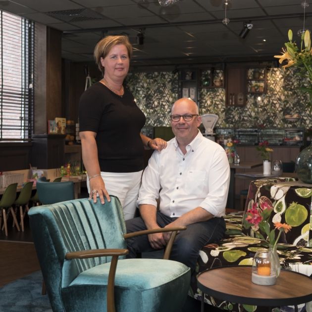 Verliefd, verloofd, getrouwd en in bedrijf: Hotel Villa Flora buff.ly/2vFNBHs