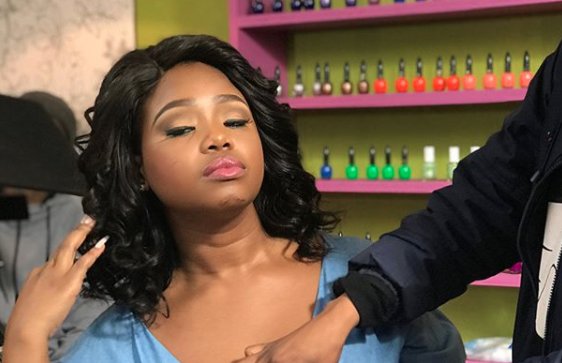 Zalebs's tweet photo. Eish! when Nokuthula Mabika's weave nearly went up in flames. Sorry love. https://t.co/MMUSfezDgs https://t.co/mLPoN1Iy9R