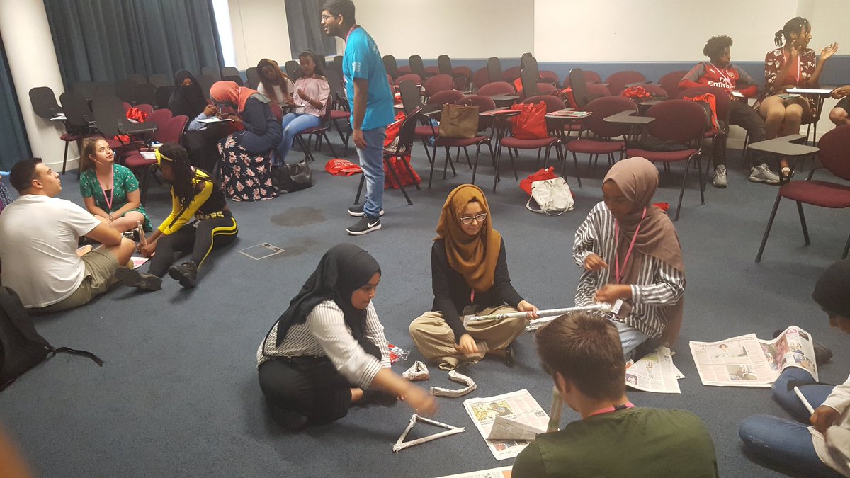 KclIsaaq's tweet photo. Science stream turning into architects?? #towerbuilders #spotlight18 https://t.co/INanpJRxN3