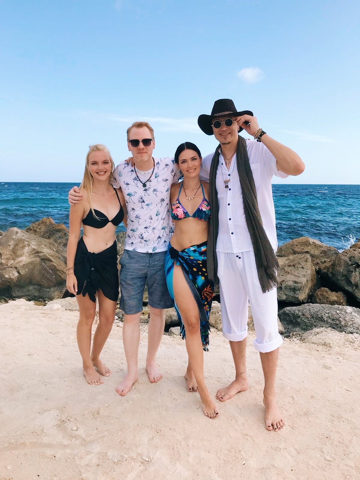 Mystery - Erik von Markovik on X: "Beach bums of the Caribbean.🧚😎🧜🎩 . .  . #curacao #caribbean #paradise #expertworkshop #mystery #mysterypua  #askmystery #pickup #pickupartist #thepickupartist #thegame #mysterymethod  https://t.co/NKKCCI122s" / X