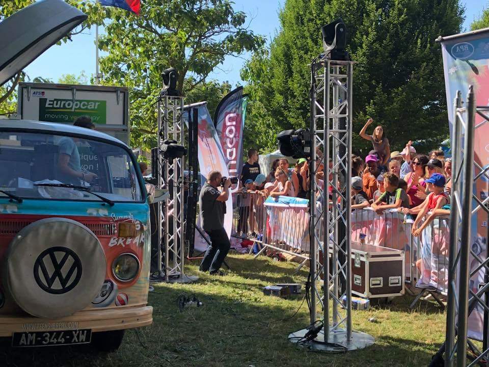 teensbreakoff's tweet photo. Il faisait très chaud à Abbeville Plage @funradio_fr @NaconFR @BigbenFrance @Europcar @JLOWOfficiel #caprisun https://t.co/rvpX9LmVeZ