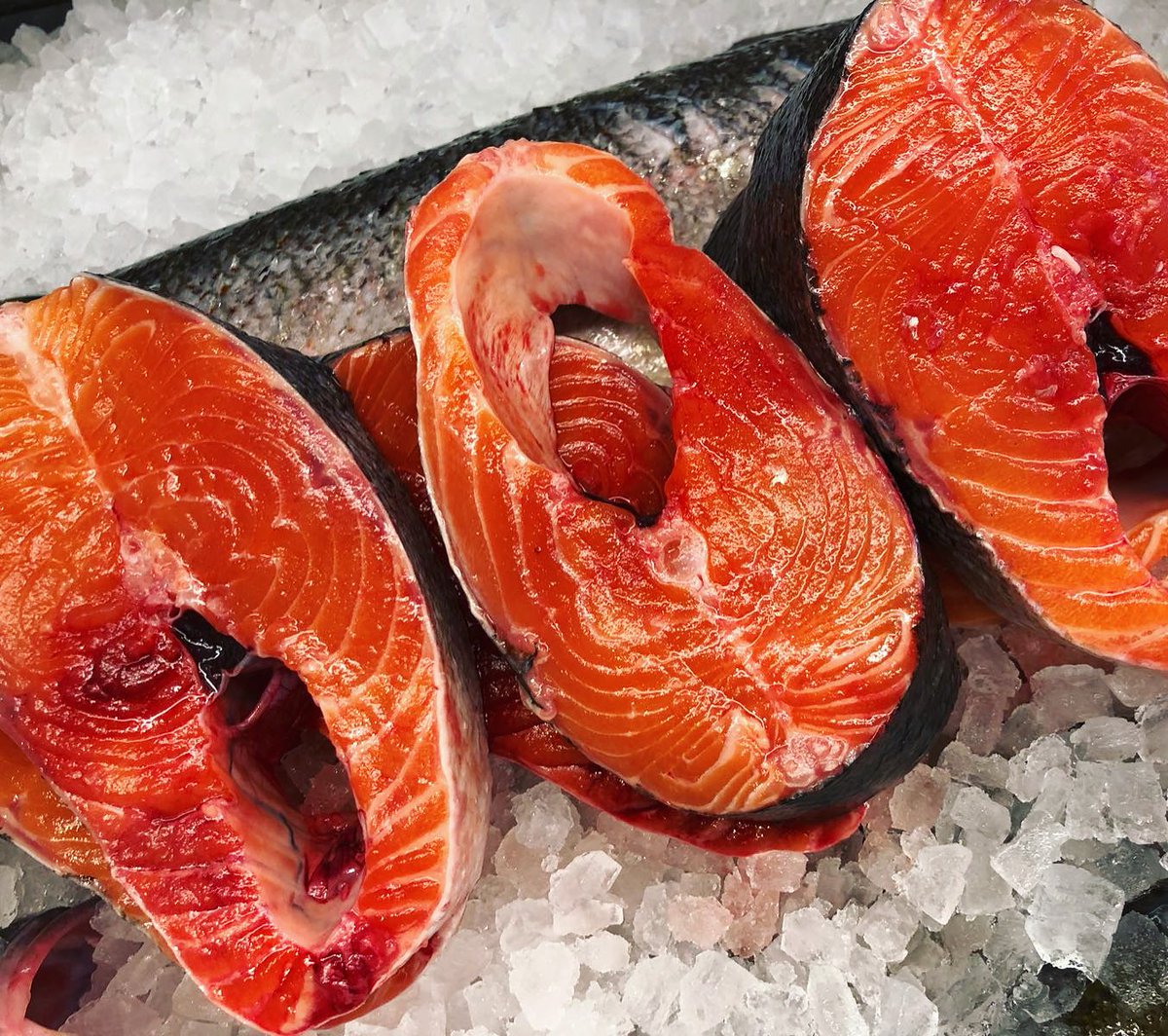 Stopping by the shop? Check this out! 🐟 😲 Today we have some Wild River Lune Salmon 🤩😋 #wildsalmon #fishmonger #LakeDistrict