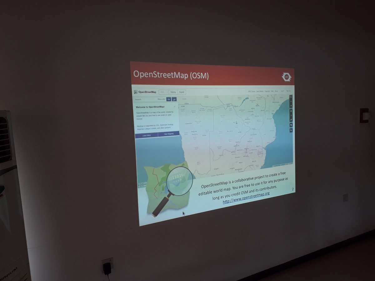 MobileWebGhana's tweet photo. This morning we are training volunteer mappers in OpenStreetMap. They will be taught how to use several software to collect geospatial data that would be made available to all for free, for reuse and distribution. 

This activity is part of the Open Cities Accra Project. https://t.co/HRclExrPP8