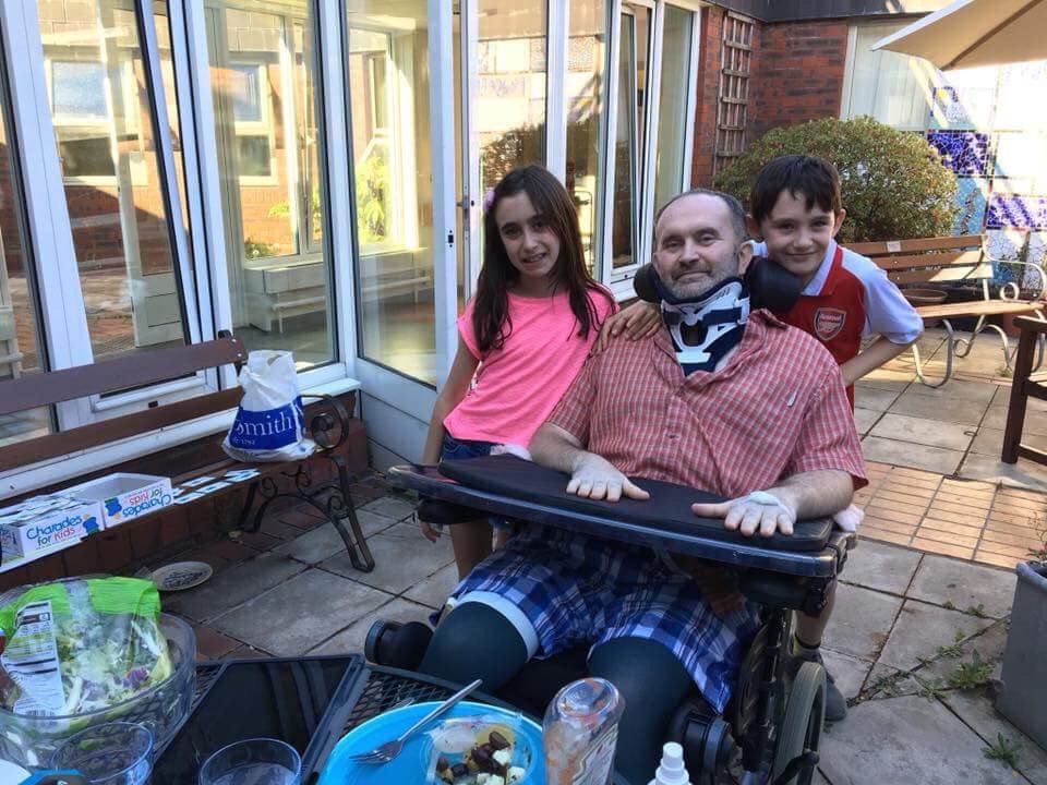 DownsideSport's tweet photo. Praying that the wonderful @DIYSOS team can help our colleague Rob Butt to live at home with his family. After his tragic accident in Malta earlier this year he has been unable to do so until his home can be modified. Please share &amp; help make it happen. Thanks 🙏 
#diysos4rob https://t.co/wG0rf4bInH