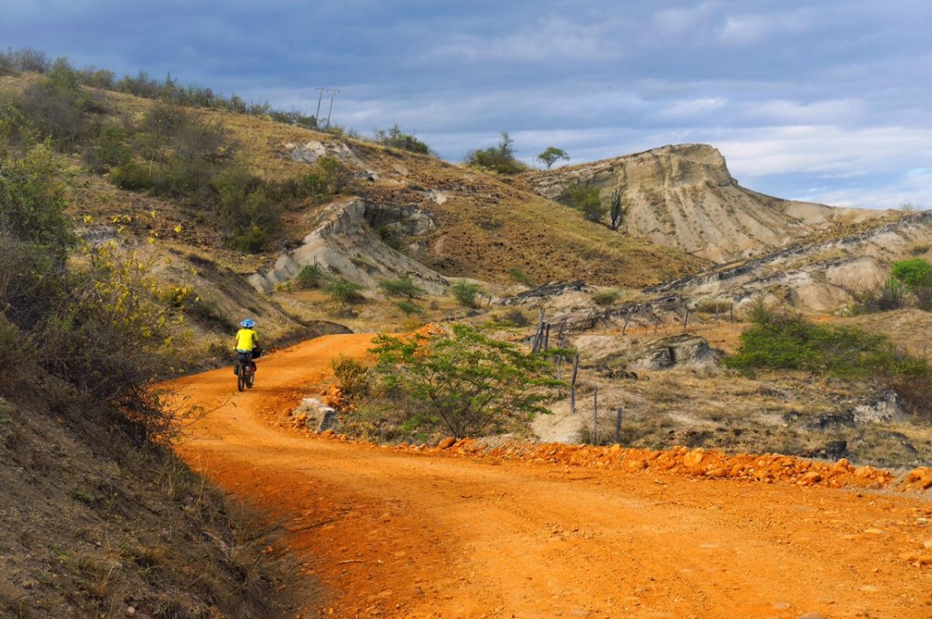 redheaded_nomad's tweet photo. Colombia 3: Crossing the Tatacoa Desert https://t.co/2ONHJWEdLq https://t.co/Ou1AYYmptq