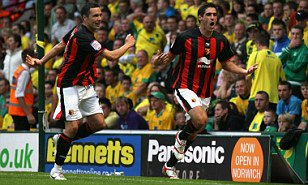 hornetsnestwfc's tweet image. On this day...

6th August 2010

Norwich City 2-3 #WatfordFC

Malky Mackay&apos;s Hornets kicked off the 10/11 season with an impressive win away at newly promoted Norwich.

Goals from John Eustace and a brace from Danny Graham sealed the win 🙌

Watch 👇
youtu.be/UJUyL43hU8Q