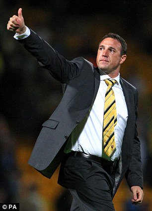 hornetsnestwfc's tweet image. On this day...

6th August 2010

Norwich City 2-3 #WatfordFC

Malky Mackay&apos;s Hornets kicked off the 10/11 season with an impressive win away at newly promoted Norwich.

Goals from John Eustace and a brace from Danny Graham sealed the win 🙌

Watch 👇
youtu.be/UJUyL43hU8Q