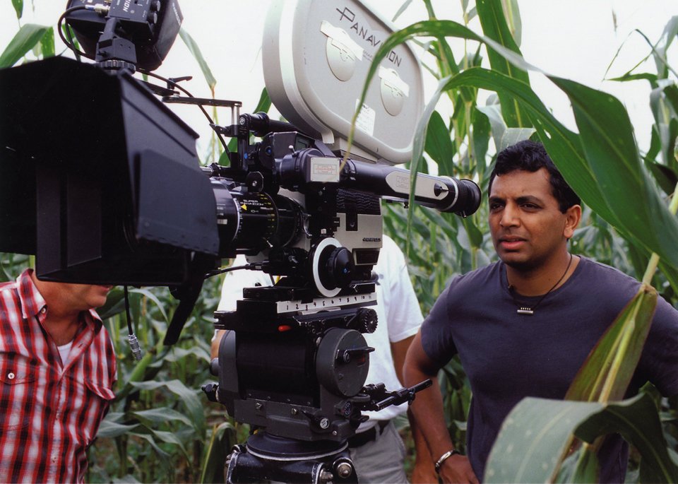 Happy birthday to director M. Night Shyamalan            I can\t wait for Glass! 