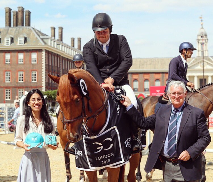 JakeJSaywell's tweet image. Touch of Chilli winning at London GCT ✨🇬🇧🥂