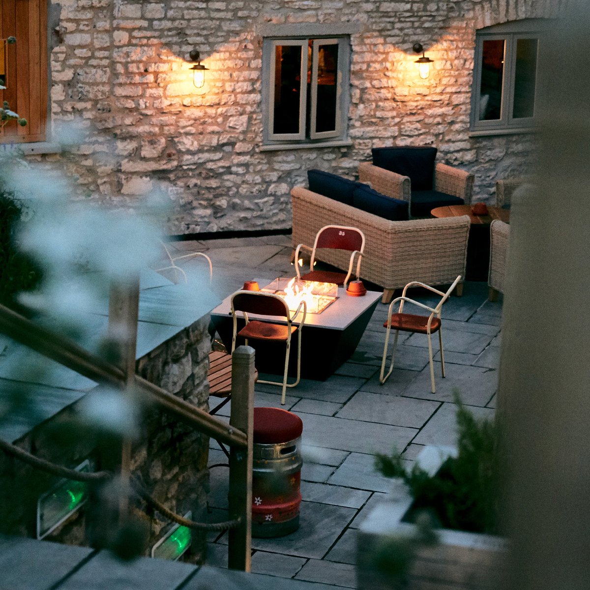 TheLitton's tweet image. With so many hot summer days on the horizon it also means we've got some beautifully warm evenings to look forward to. If it gets chilly outside we've got fire pits and cosy blankets to snuggle up under too.

#listentonature #outdoorliving #countrypub #somersetpub #thelitton