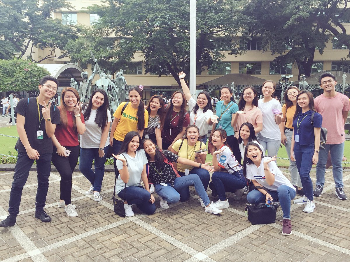 kylejasminn's tweet image. orientation palang ang hirap na magpapirma pano pa kaya pag clearance na 
#TatakTamaraw2018  #IABF