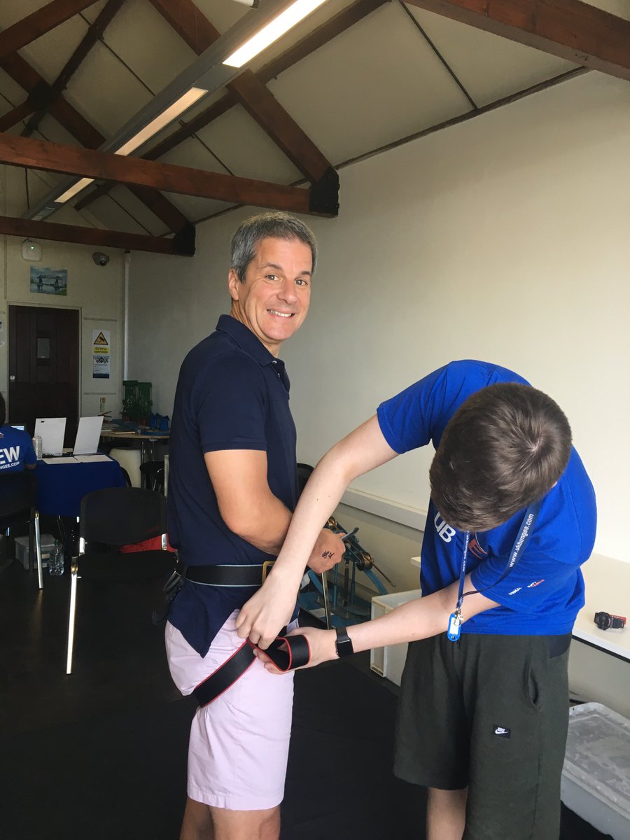 Populusselect's tweet image. Getting ready to jump!😃 @teessidecharity  #frundrasing #bungeejump #transporterbridge