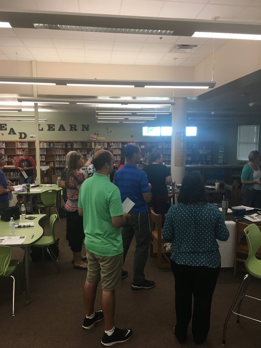 mrroa's tweet image. Colleagues becoming “sole” mates at #VCSPRESENTS #VCSLEARNS @CMahaney123 @2014FloridaTOY