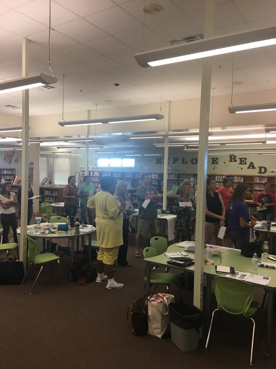 mrroa's tweet image. Colleagues becoming “sole” mates at #VCSPRESENTS #VCSLEARNS @CMahaney123 @2014FloridaTOY