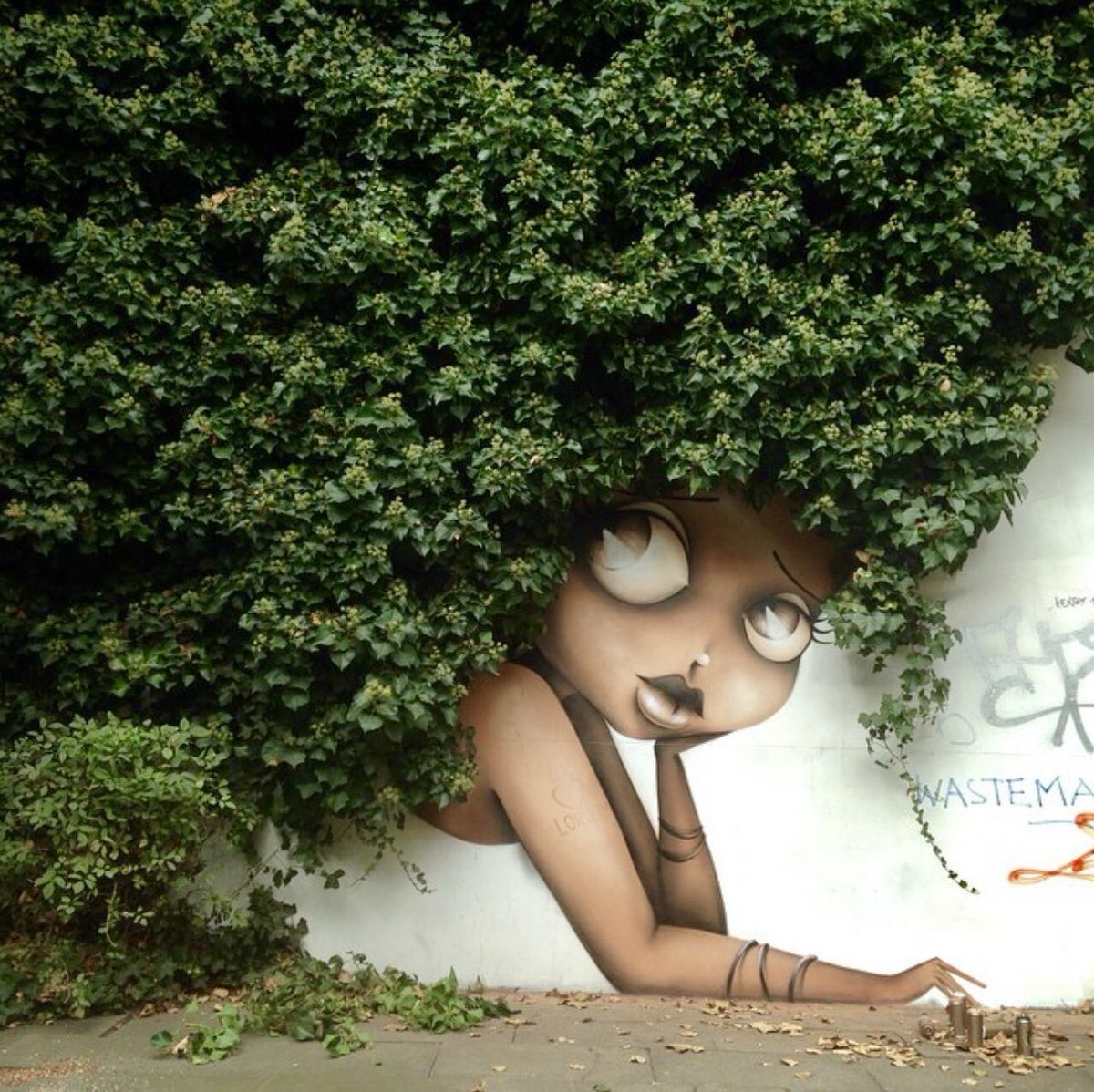 Mural in #Eauze #France

#art #VinieGraffiti #streetart #mural 

#photography #MarkHat #garden