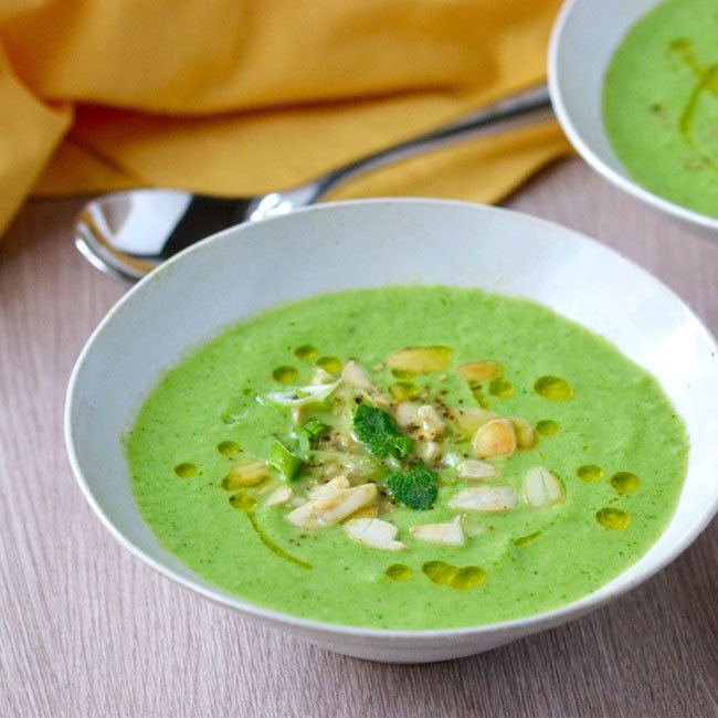 AdunaSuperfoods's tweet photo. This #protein packed moringa, broccoli & almond gazpacho is one of our favourite work lunches! #dothemoringa ππ https://t.co/llHelGQSqT https://t.co/YiSJupAmWi