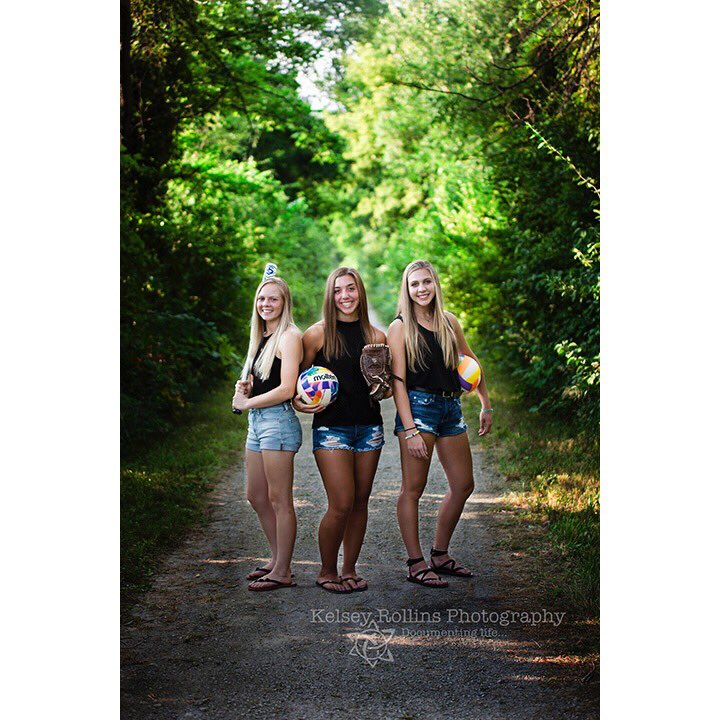 Ana, Carleigh & Kyra. Class of 2019. These three have been friends since before they could tie their shoes!  #seniorpictures #seniorportraits #senior #eastwood #ohio #toledo #pemberville #ohiophotographer #toledophotographer #pembervillephotographer