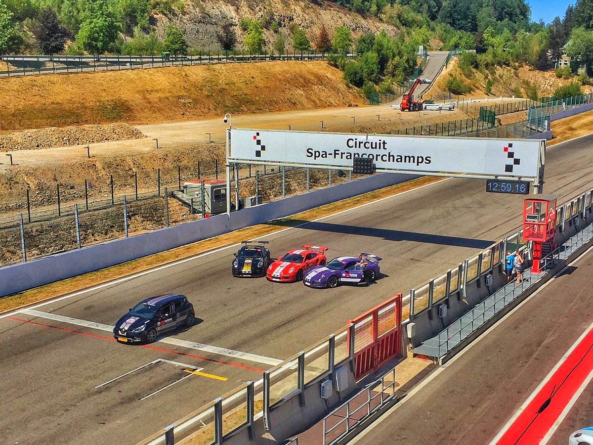 vintage_pic's tweet image. Trackday #spafrancorchamp