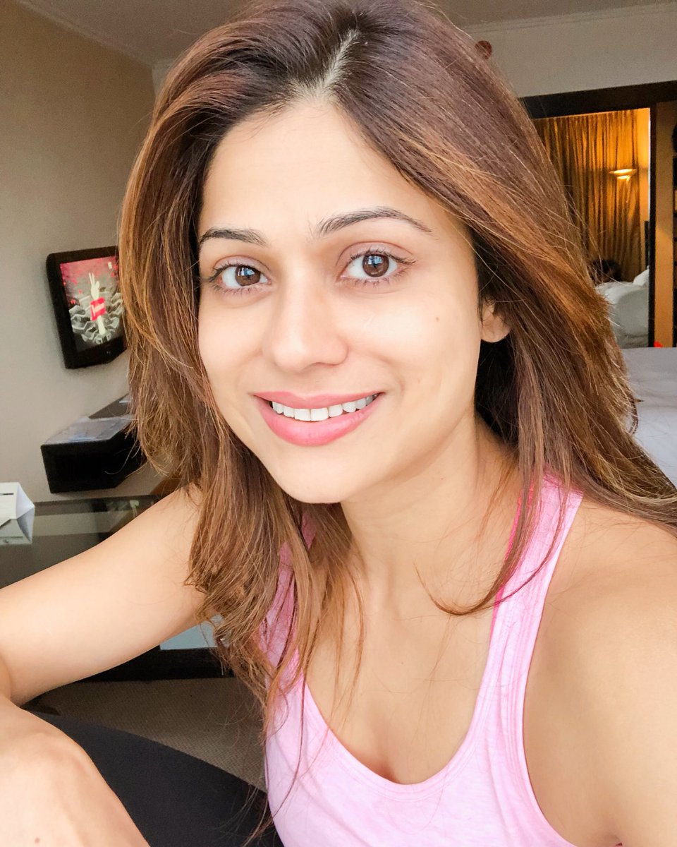 Sunita Shetty / Aamir khan, asin thottumkal, jiah khan vb. - Cela Possos