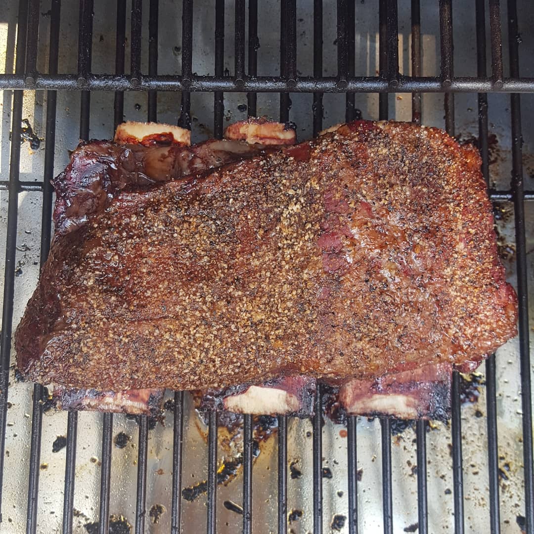 DicksonBBQ's tweet photo. These Beef Short Ribs are almost done... Wowza they smell delicious! #BBQ #barbecue #traeger #traegernation #dicksondifference #BBQfamilyTO https://t.co/dmWWtdFNlw