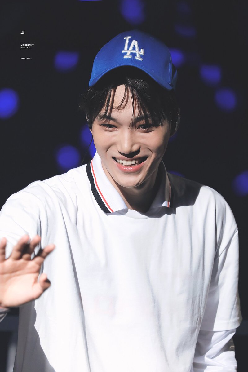 kjihair's tweet image. 1RT = 3VOTE 
1HEART = 2VOTE

#TBWORLD2018 #EXO ⁠⁠#SOUTHKOREA #KAI