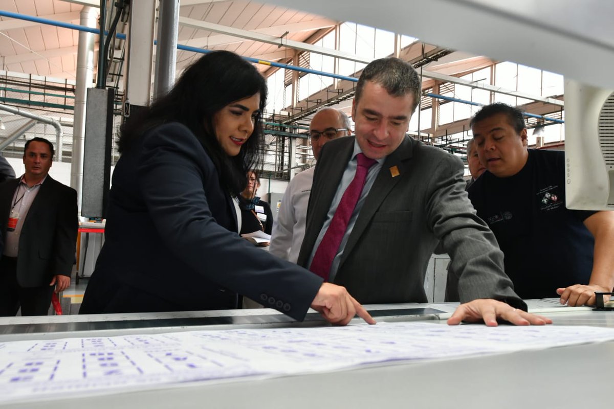 RutaElectoralmx's tweet photo. CDMX: Inicia @TGraficosmx la impresión de documentación del @iecm para la Consulta Ciudadana sobre Presupuesto Participativo 2019 que que se utilizará el próximo 2 de septiembre, asisten @myralar, @yuribeltran entre otros consejeros. https://t.co/BkUollmGaG