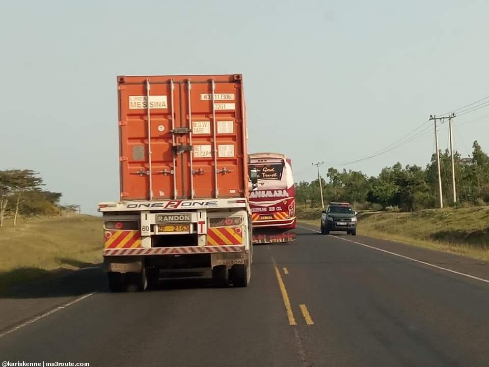 a3Route's tweet photo. 21:12 these guys need to be disciplined. KBX 053S - Transmara (Virgin Atlantic) shame on you  https://t.co/Q1pSoph07C via @kariskenne