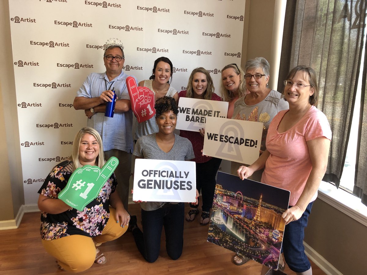 MrsBJohnson5thG's tweet photo. 5th grade + Ceasar escaped! #irvinignites #raisethebar @wmirvinelem https://t.co/NOCpE2d3kd