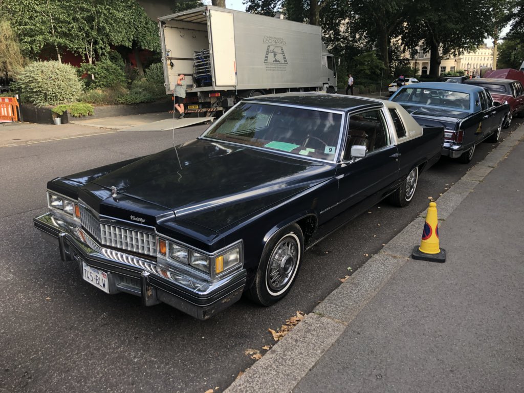 geekdevil's tweet image. .@WonderWomanFilm #filming in #London for the next few days at St Andrews Place / #RegentsPark #PetoPlace #WonderWoman1984 #MagicHour #GalGadot #PattyJenkins #ChrisPine #KristenWiig #PedroPascal #WonderWoman #DCEU #DC #GeekDevil