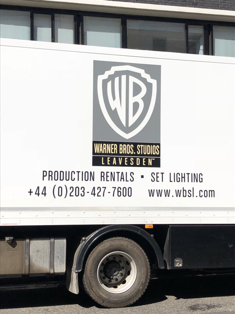 geekdevil's tweet image. .@WonderWomanFilm #filming in #London for the next few days at St Andrews Place / #RegentsPark #PetoPlace #WonderWoman1984 #MagicHour #GalGadot #PattyJenkins #ChrisPine #KristenWiig #PedroPascal #WonderWoman #DCEU #DC #GeekDevil