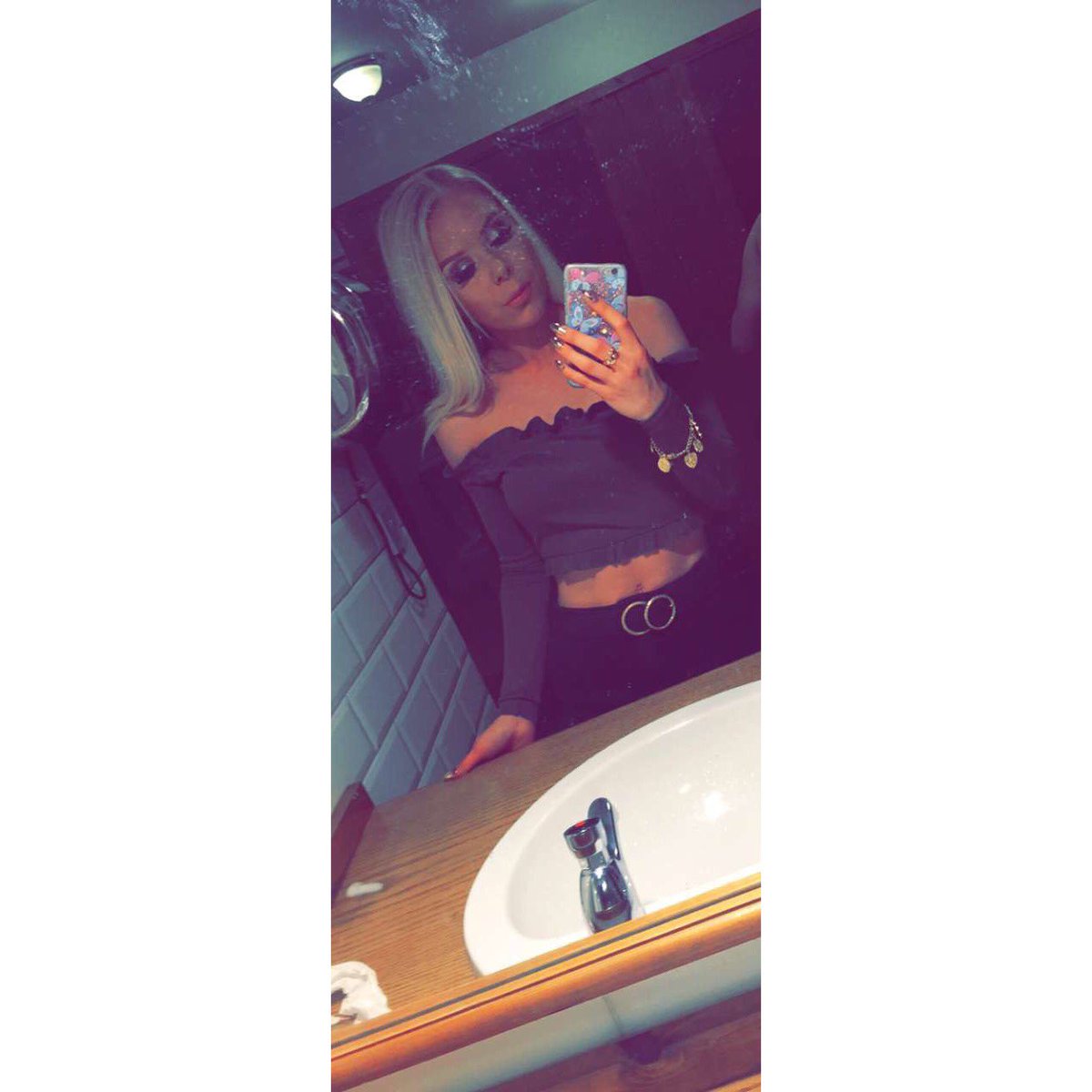 NicoleeStaceyy's tweet photo. 💃🏿🍸
@wearall https://t.co/69rjE68Z2V