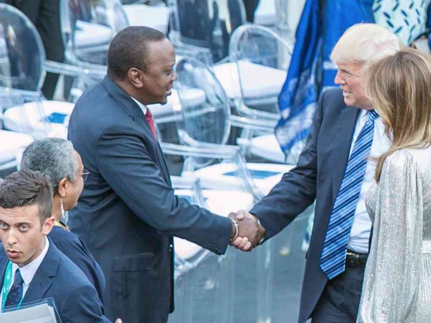 solo_ambuku's tweet photo. @TheStarKenya And to what do #Kenyans owe this @realDonaldTrump / @UKenyatta tryst, #CambridgeAnalytica or the #RussianReport ? #ElectionsKE #SupremeRuling #VoteTheftKE #Handshake . #DemocracyKE #DemocracyAfrica 👊 https://t.co/H5zgwEOV9t