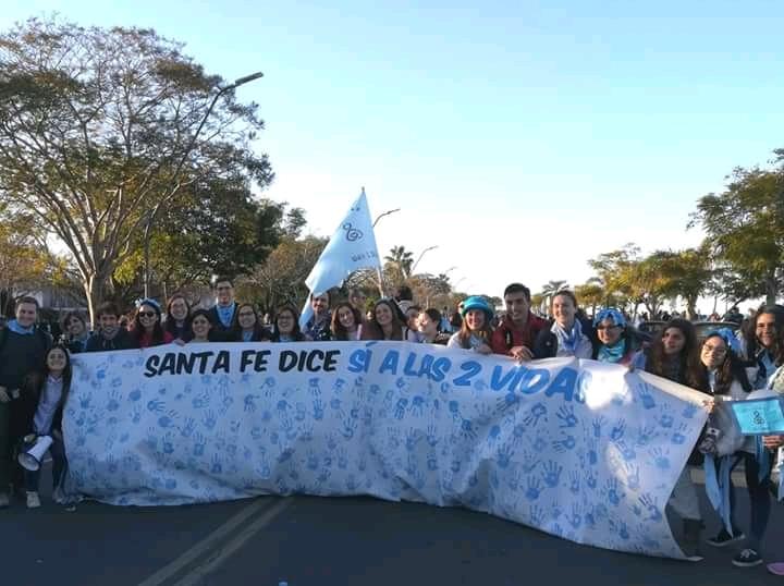 CfapvsecC's tweet photo. Santa Fe dice #SalvemosLas2Vidas 
#ArgentinaesProvida 
#MarchaFederal @omarperotti contamos con tu voto 💙💙 https://t.co/qNvArU4KgE
