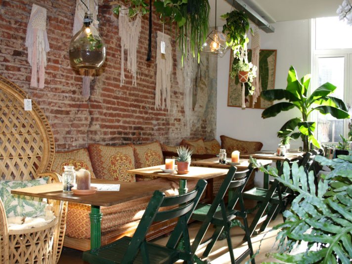 crossmarks's tweet image. MUST SEE: Oerwoud, stadstuinwinkel en health café in de binnenstad van Den Bosch... bit.ly/2M3s7OW