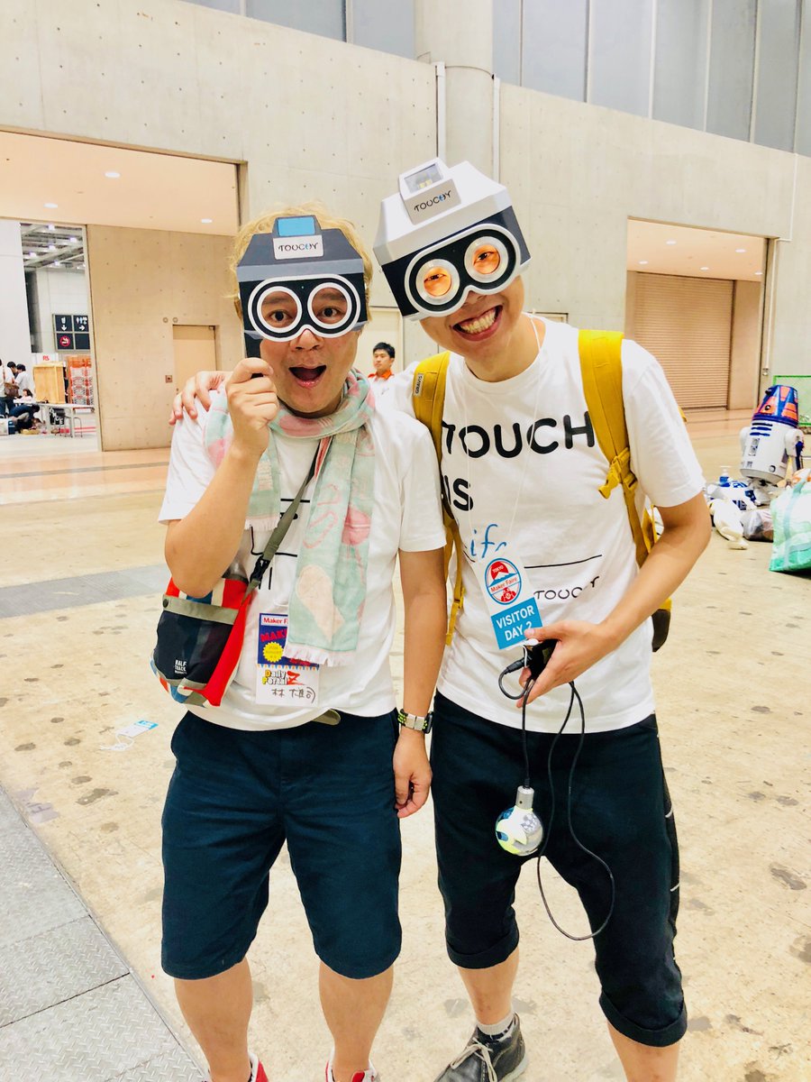 touchycamera's tweet photo. #MakerFaireTokyo2018 で@yaginome と @tks に会い、Maker Faire Xianの楽しい時間を思い出させた!
#touchycamera #campfire #MFTokyo2018 #MFT2018 https://t.co/po1ukvVMLT