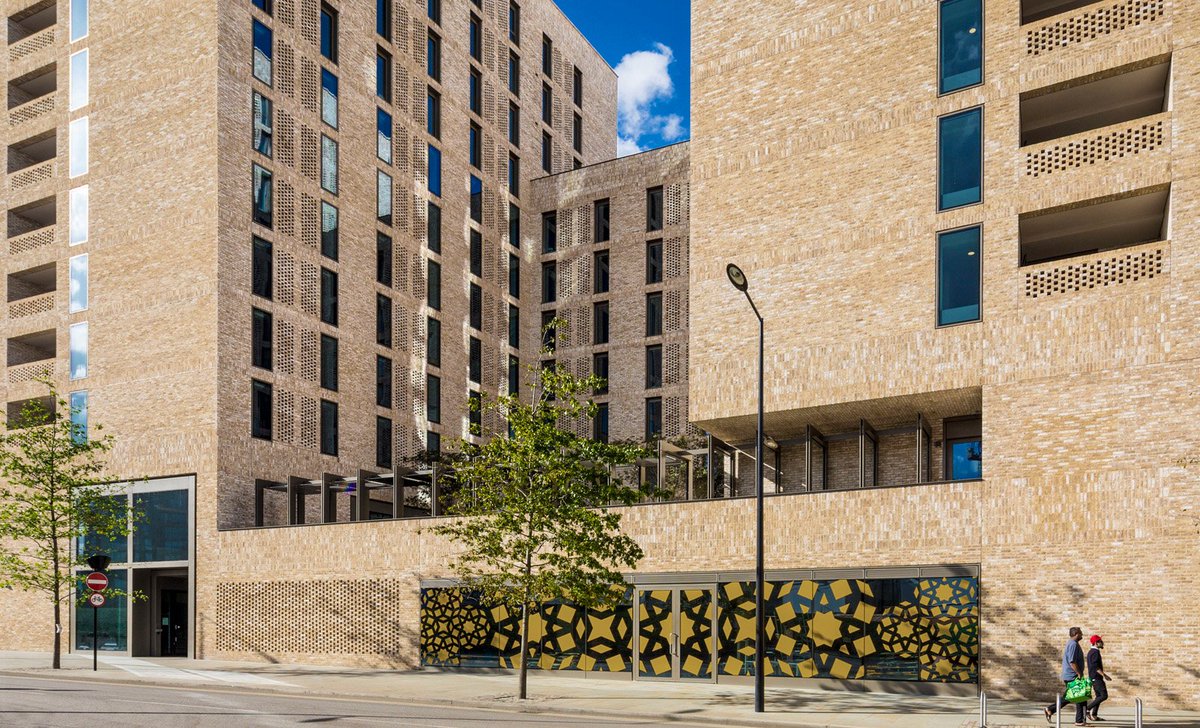 BricksUK's tweet photo. VICTORIA HALL, KING'S CROSS
Designed by @_SW_News for a site in the northerly quarter of London’s King’s Cross regeneration project, the ambition for Victoria Hall was to raise the bar among student residences. More in this week's Brick Bulletin: https://t.co/K5bxM2FLlU  #Brick https://t.co/ibpNLTJNre