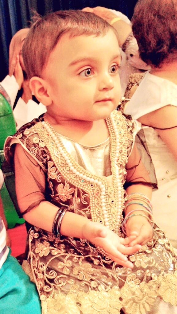 UmarZebJanjua's tweet photo. Blessing your TL. ❤️😍😘
Say MashaAllah. 
#Arwa #Ayrah https://t.co/UVwP6G3YrQ