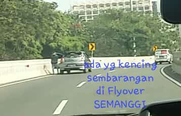 ariesyusuf's tweet photo. Ada yang kencing Sembarangan di #flyoversemanggi https://t.co/cnI5X8dGfa