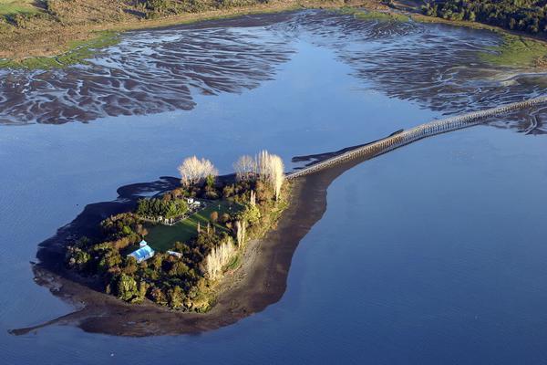 ExpoChiloe's tweet photo. Sabias que #Chiloé fué poblado inicialmente por los Chonos y los Veliche, y que desde 1567  fué ocupado por los Españoles
@fernandalarrai1 @mgarciago @fcordella @NicoPatrimonio @maidaaninat @AlfonsoMonter13 @MacValdiviaUach @chilepatrimonio @info_navarro @solevargasb @marcelaoso https://t.co/eOHYu8l8IH