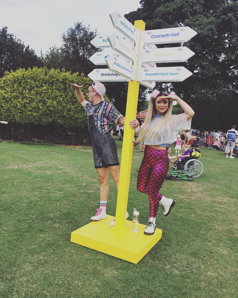 DARKERSIDETECH's tweet photo. Always a pleasure to work with @NatashaGordon25  @TheSGAmonkey especially on a sunny weekend so close to base!#Cbbcsummersocial2018 #heyduggee #liveevents #liverpool #croxtethpark #sgaproductions #eventprofs #stickstickstick #thekicksong https://t.co/r7V52C9Wkp
