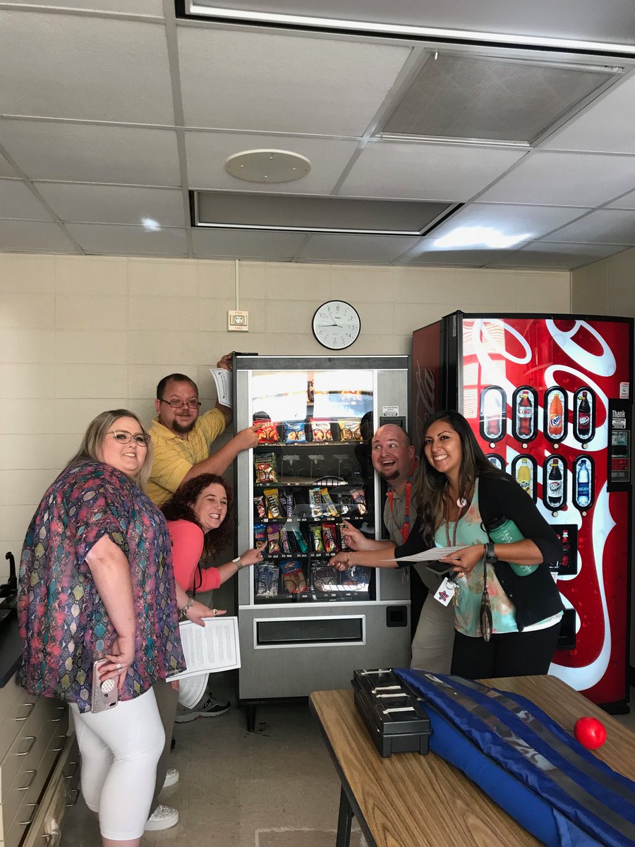 MathiewsReads's tweet photo. #StewartStrong #BuildingChampions   Scavenger Hunt in the Teacher’s Lounge https://t.co/MFUB7gc369