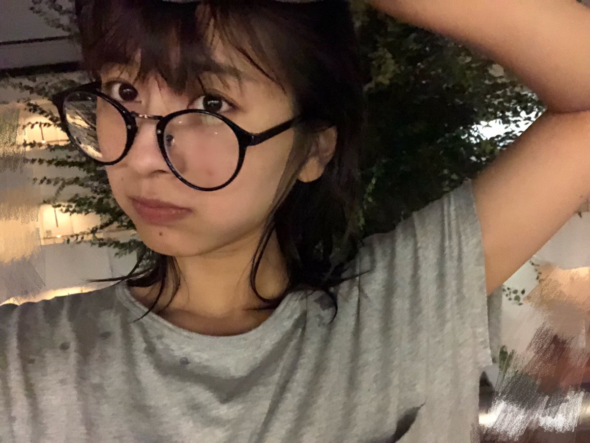 清掃後、私は寝るつもりです。no make up.そしてにきび 嫌い！お待ちください！ ！ ！