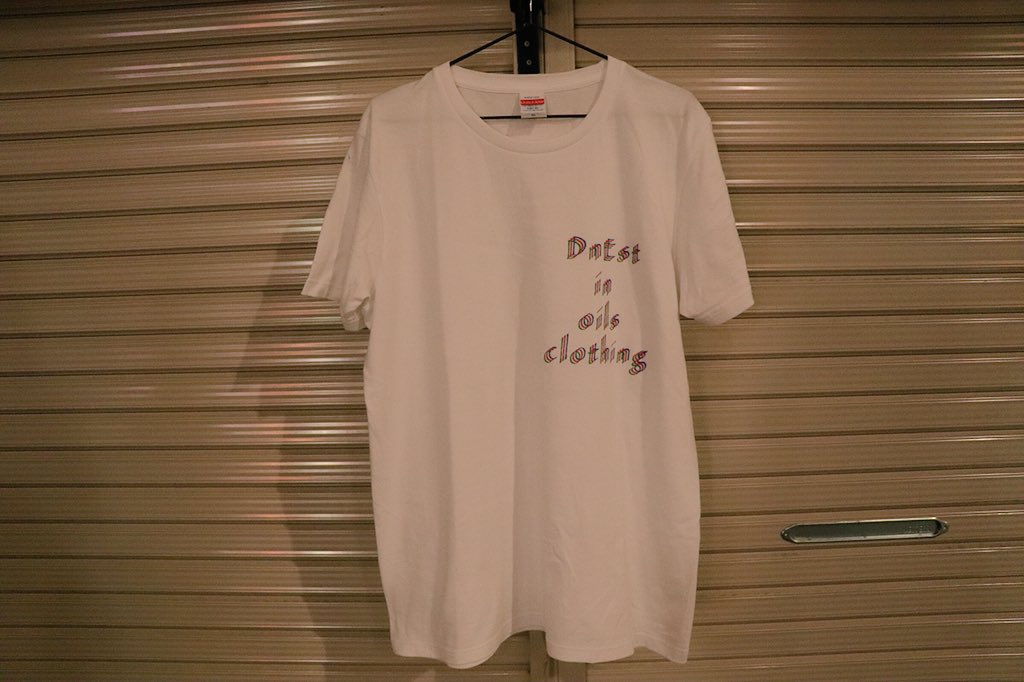 DnEst_'s tweet photo. 【New item】
simple logo Tee

程良い厚さで着心地のよい5.0オンスのTシャツにsimple logoをデザイン
インナーとしても、一枚でも着られる一着です！

Model: XL着用(176cm)

下記サイトからご覧下さい✨
https://t.co/fsUfO1pxyu
https://t.co/RS6z3jGdSl

#DnEst #fashion #street #rock https://t.co/ZDN93fJHKD