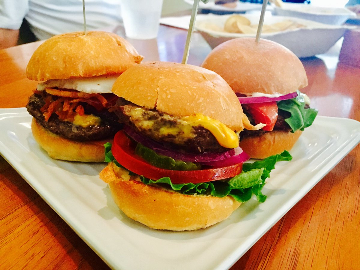 Liberty_Burger's tweet image. Become the new office fav by ordering @Liberty_Burger for lunch! 🍔🍔🍔

For catering simply email Preston@Givemelibertyburger.com for more information: bit.ly/2M0F2y9
#StartWeekRight | #LibertyBurger | #BurgerBar | #OfficeCatering