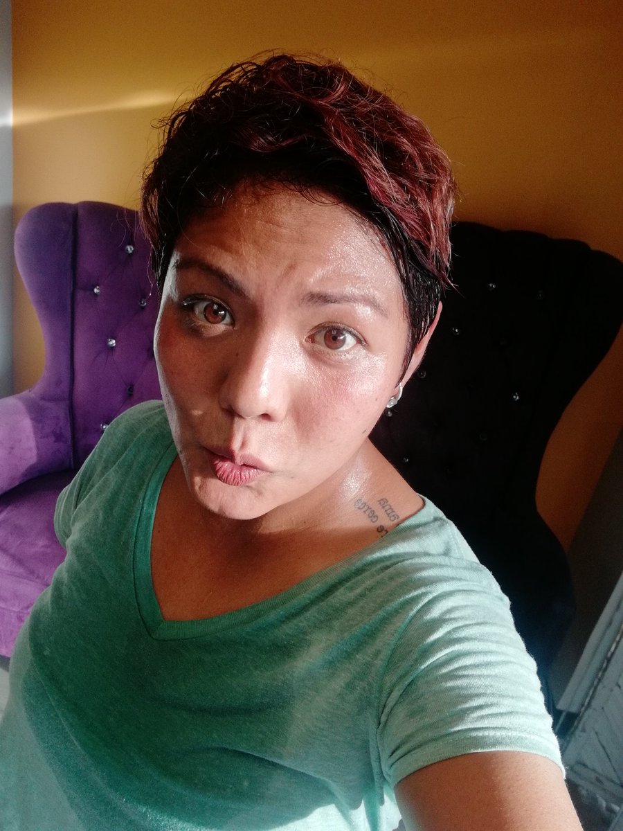 elena_sanchezc's tweet photo. Uhhhhh un mañanero!!! Ejercicio mañanero!!!!sudando rico https://t.co/9NBNl99JTg