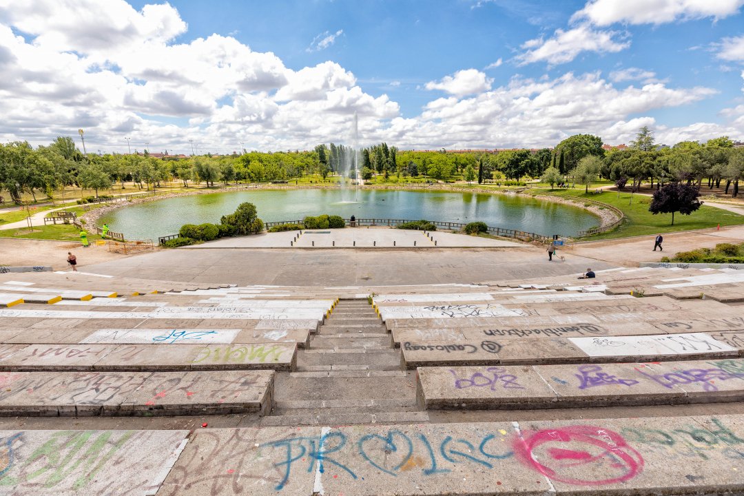 Queda mucho por descubrir junto a #VeranosdelaVilla. Música minimalista en el Templete de El Retiro, #patinaje urbano y roller disco o un homenaje a #Bernstein en el Parque de las Cruces son algunas de sus próximas citas en hermosos lugares de #Madrid: ow.ly/94Yk30lhjZx